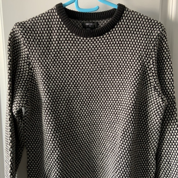 Forever 21 men sweater - Picture 3 of 5